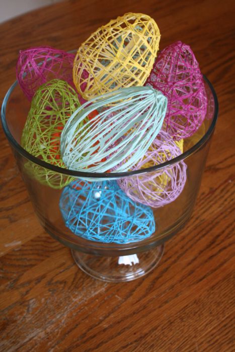 http-::www.craftyendeavor.com:2012:03:08:easter-egg-garland: