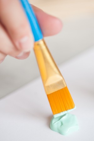 7-DIY-Gallery-Wall-Painting-300x451