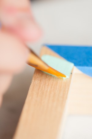 8-DIY-Gallery-Wall-Painting-300x451